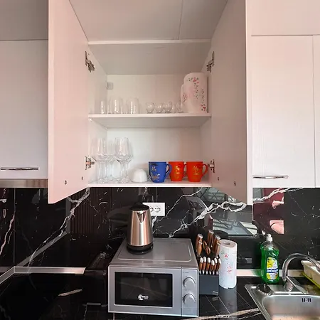 Apartman Golem * Golem (Tirana)